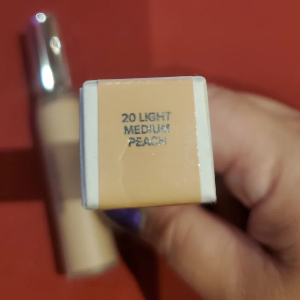 Haus Labs by Lady Gaga Triclone Skin Tech Concealer #20 Light Medium Peach. BNIB